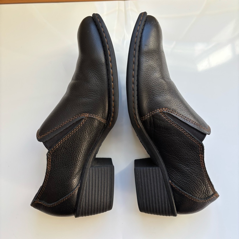 B.O.C Born Concepts Women’s Clog Booties Size 9 Black Leather Block Heel Slip On - Picture 9 of 16